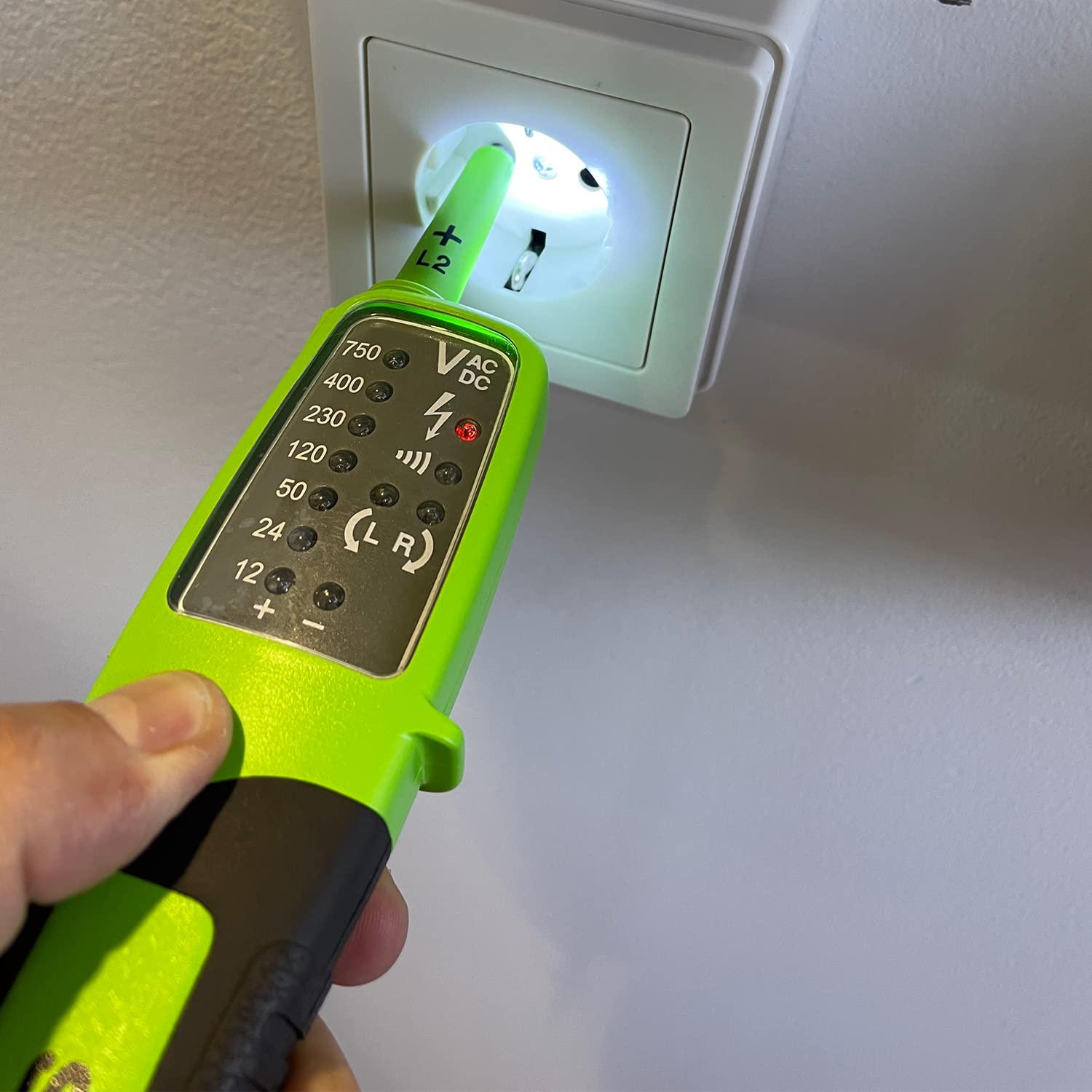 KPS TP3000LED tester tensione TRMS 750V con test RCD